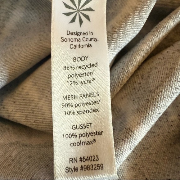 Athleta | Zig Zag Relay Capri Cropped Workout Leggings | Sz M - Picture 9 of 12